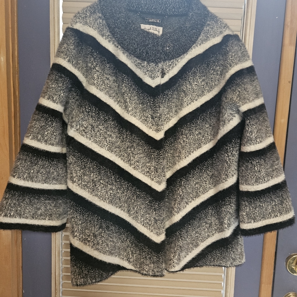 Cozy Black & Cream Chevron Knit Sweater